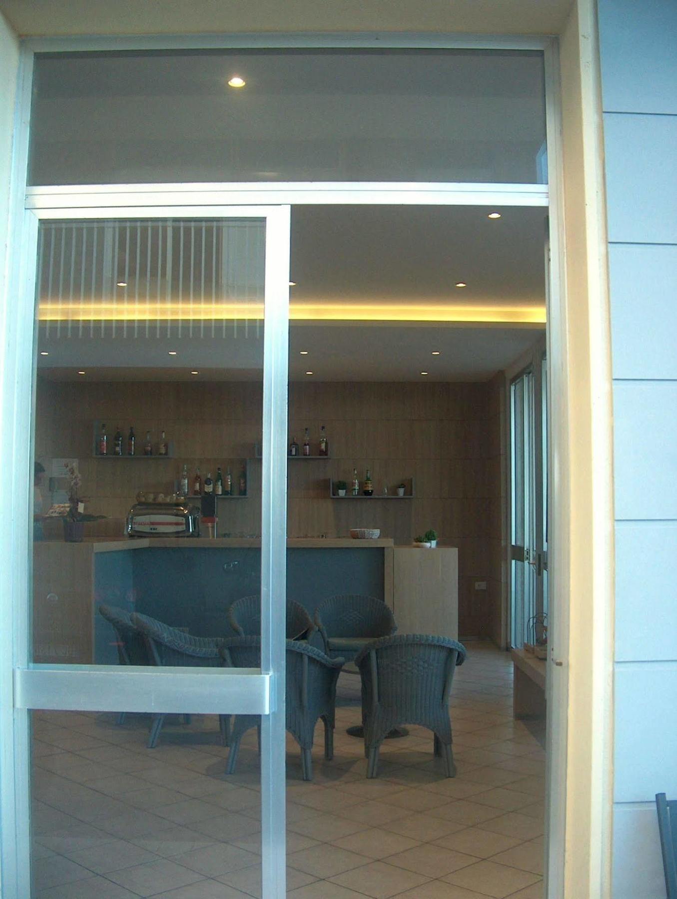 Hotel Trevi Белариа-Игеа Марина Екстериор снимка