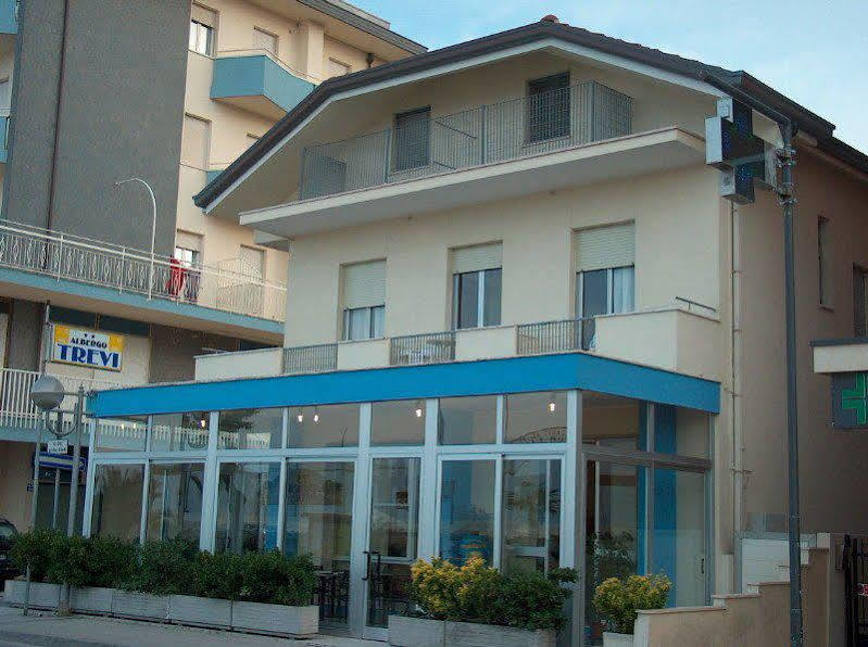 Hotel Trevi Белариа-Игеа Марина Екстериор снимка