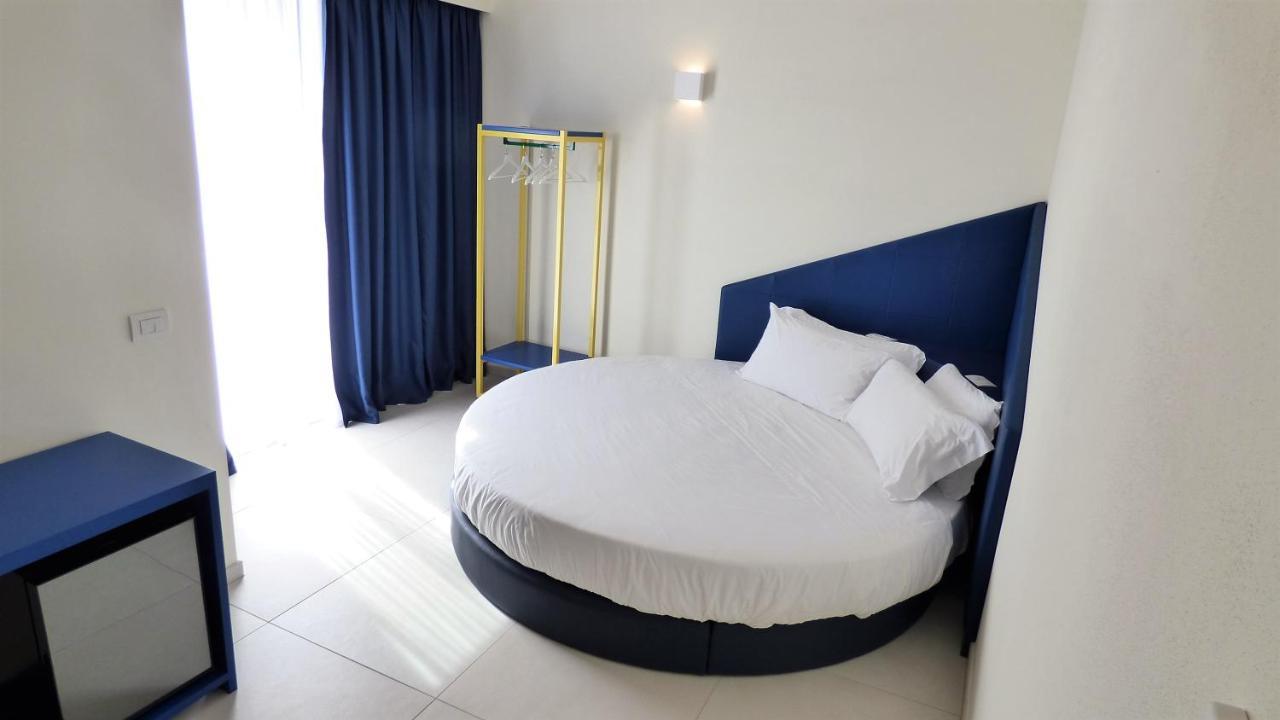 Hotel Trevi Белариа-Игеа Марина Екстериор снимка