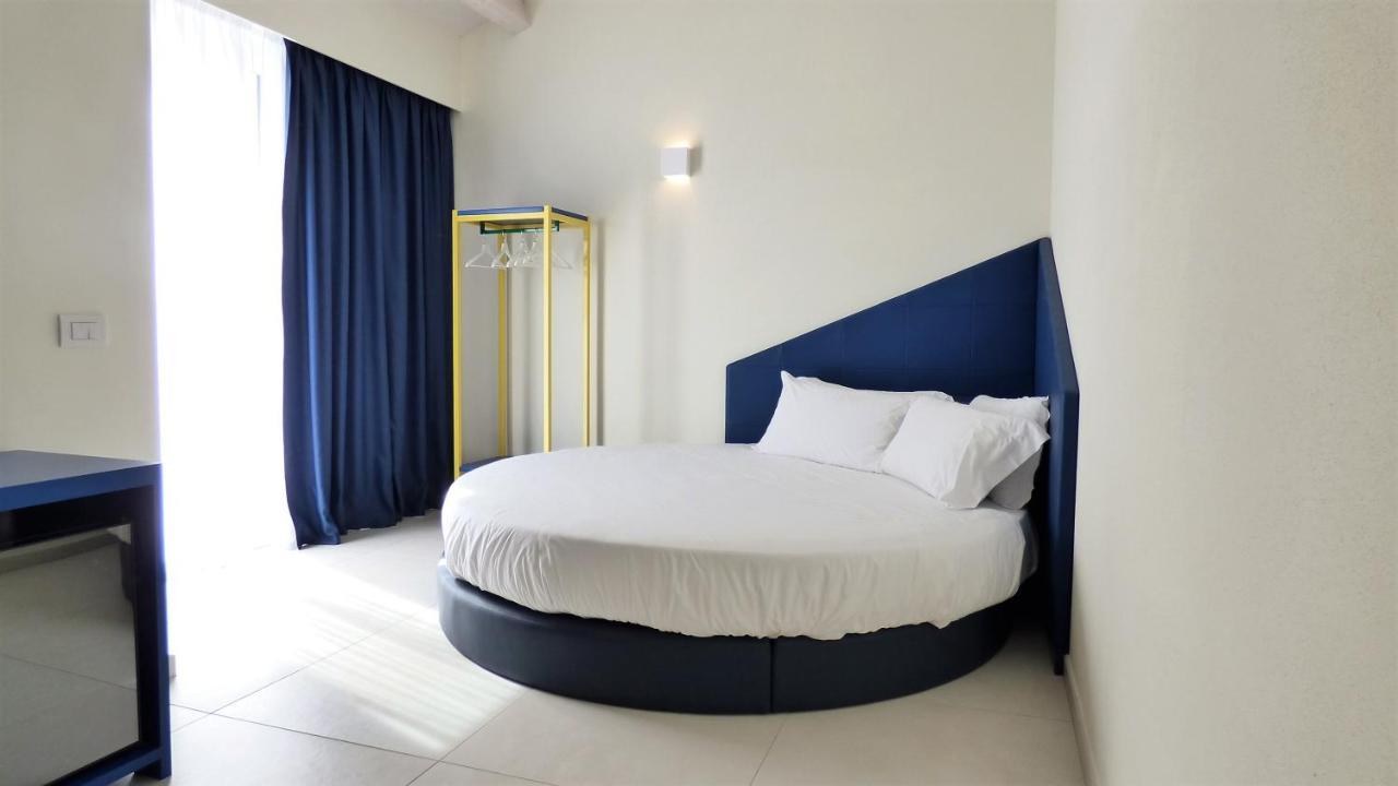 Hotel Trevi Белариа-Игеа Марина Екстериор снимка